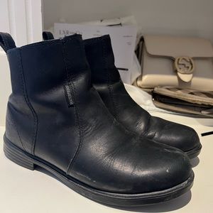 Baffin ankle boots